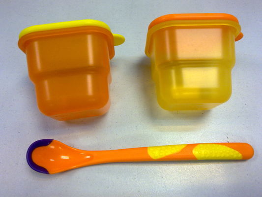 2pcs BPA Free Airtight Plastic Baby Food Storage With Spoon