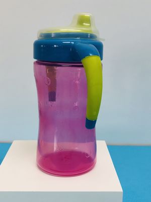 9 Month 7 Ounce Easy Grip BPA Free 260ml Baby Sippy Cup